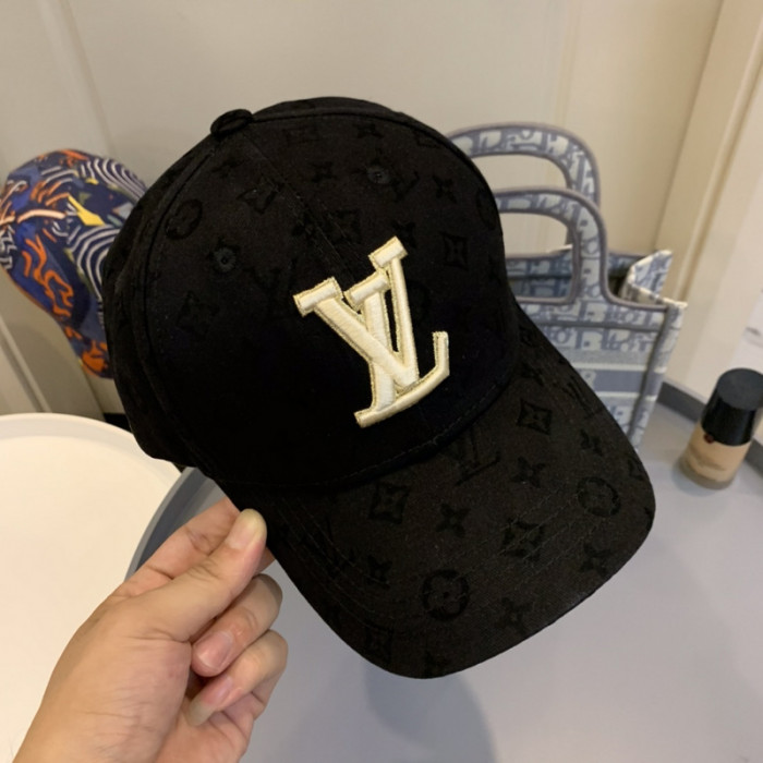 l1vv hat