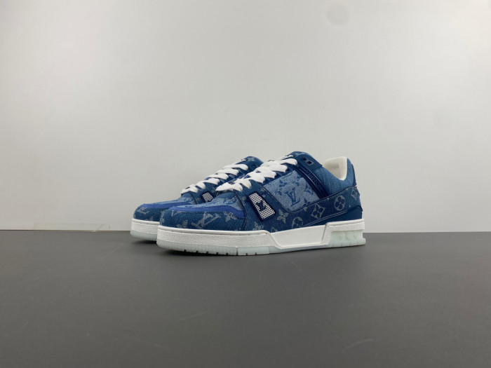 l1vv trainer