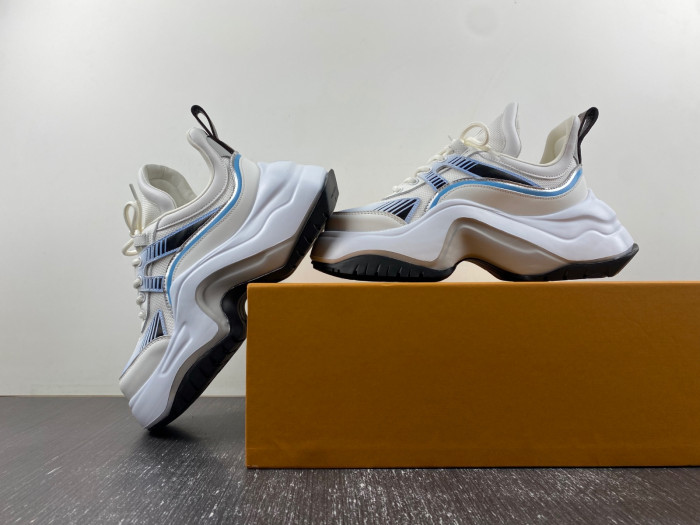 l1vv archlight sneaker