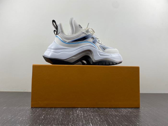 l1vv archlight sneaker