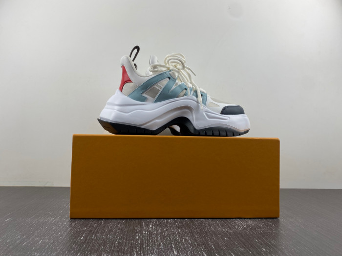 l1vv archlight sneaker