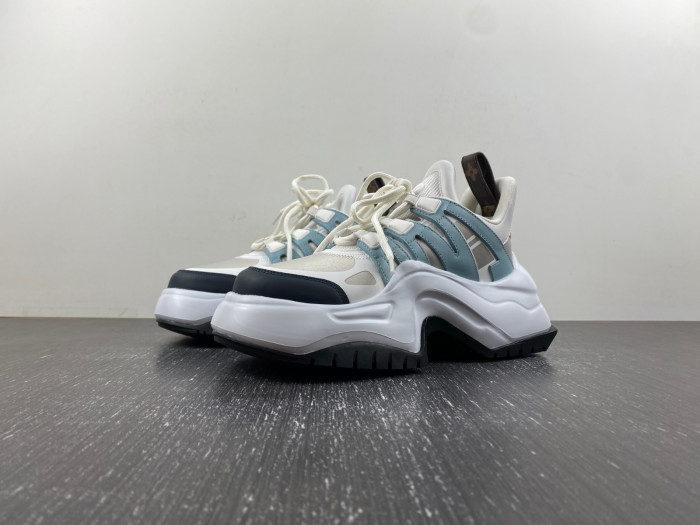 l1vv archlight sneaker