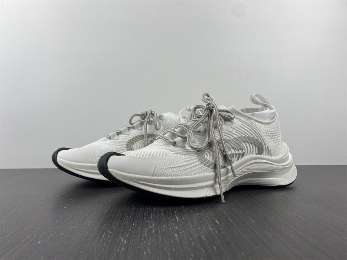 gu run sneaker