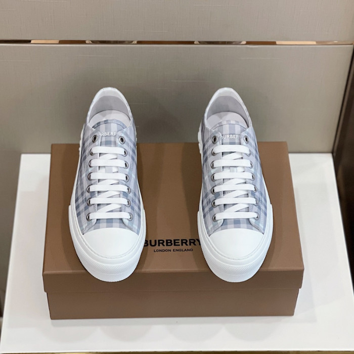 bur*berry sneakers