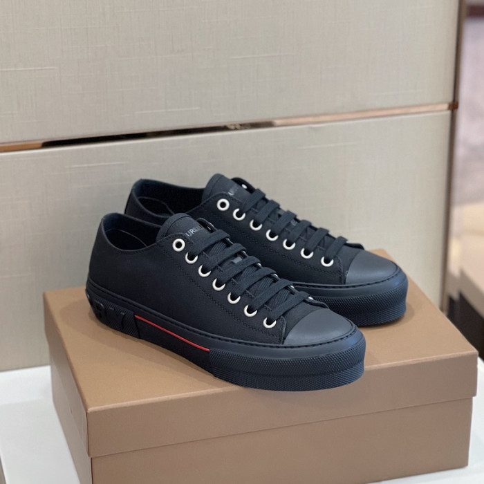 bur*berry sneakers