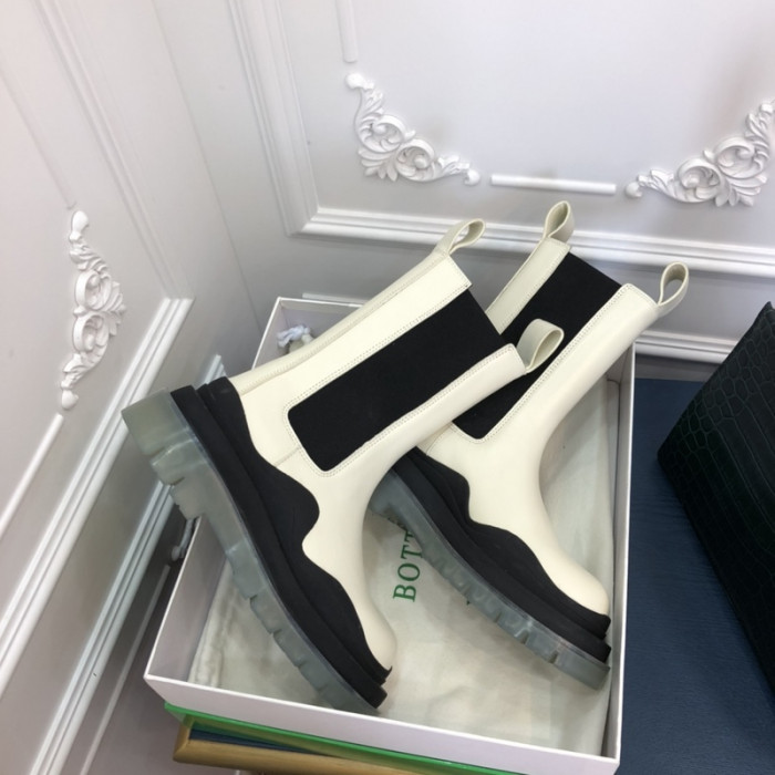 botteg*Ve*ne*ta tire