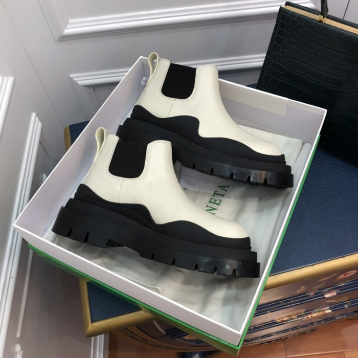 botteg*Ve*ne*ta tire