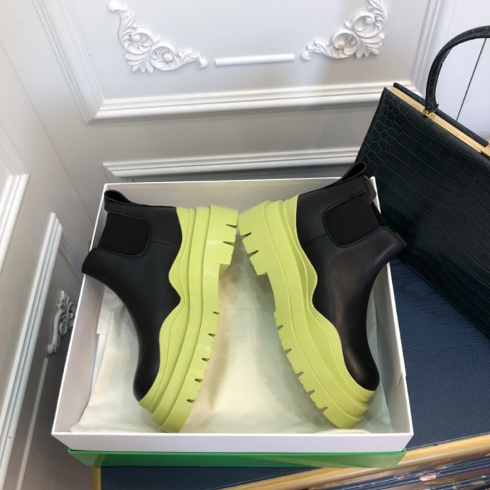 botteg*Ve*ne*ta tire